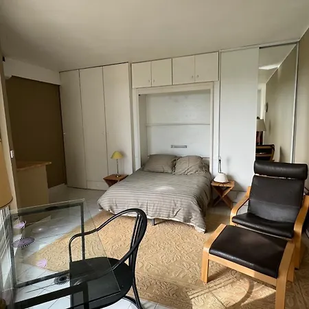 Duplex Pinede Et Garrigue 尼姆